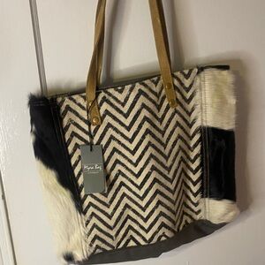 Myra Bag Black and Cream Zigzag Tote